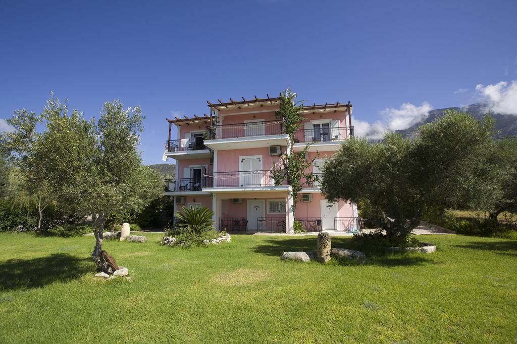 Elpida Studio Trapezaki  Exterior photo